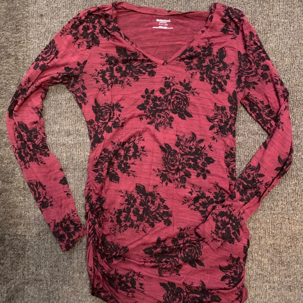 MATERNITY Side-rouched Long Sleeve Top